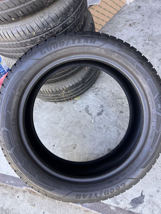 4 anvelope iarna ca NOI 255/45/20 + 235/50/20 , GoodYear , DOT 2021 !