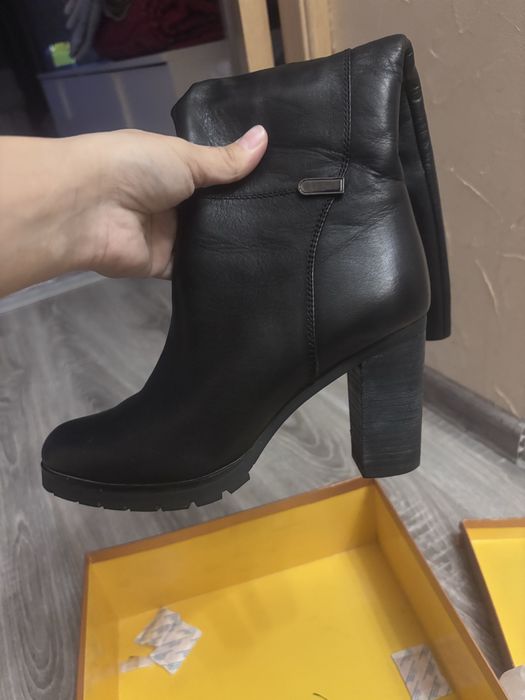Срочно продам обувь