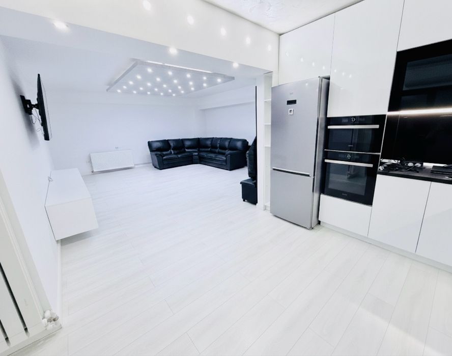 Apartament 3 camere ultracentral, mobilat utilat, mutare imediata.