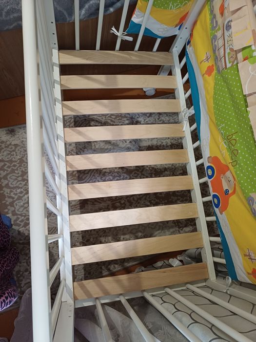 Продам детскую кроватку 50×90