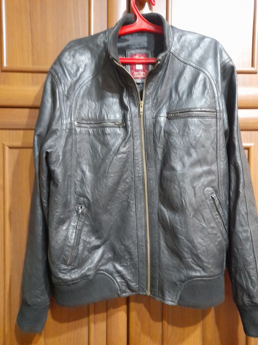 Кожаная куртка.Привозная.