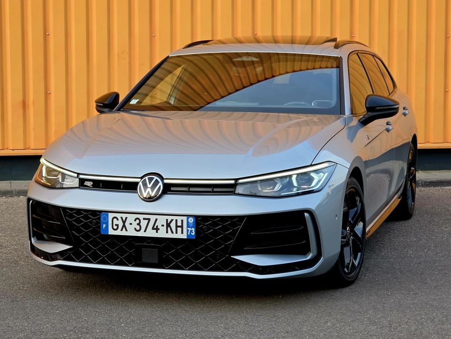Volkswagen Passat B9 2.0 150 cp R line full