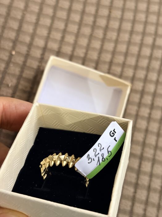 Срочно продам кольца 18,5 размер