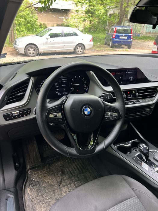 BMW 118i 2020 година