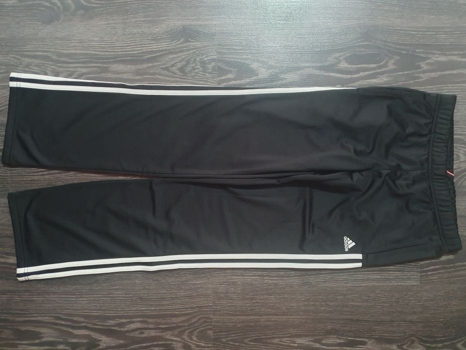Trening Adidas nou