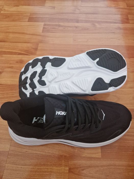 Adidași original Clifton 10