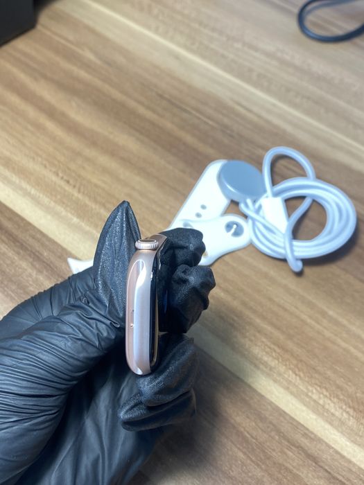 Apple Watch Seria 11 / 46 mm / Rose Gold / GPS / Cod produs: MF77