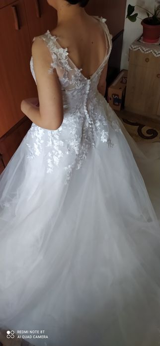 Булчинска/сватбена рокля+було+букет+още