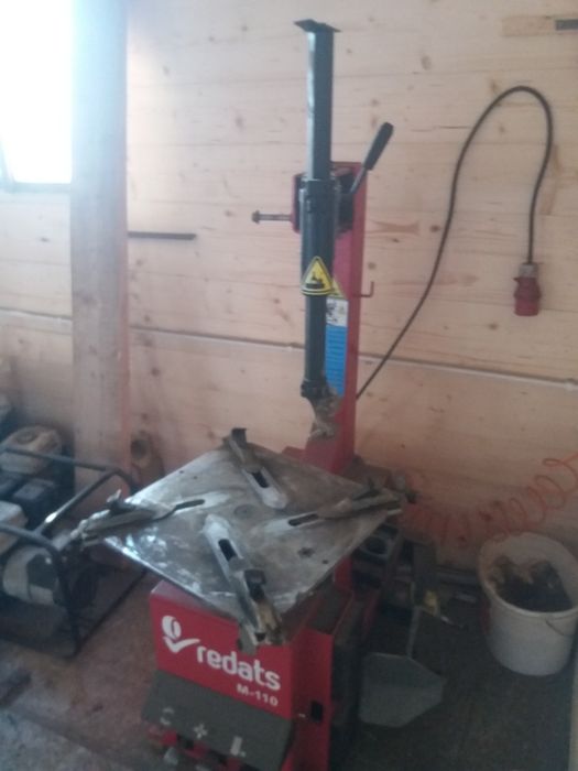 Masina de dejantat  cauciucuri