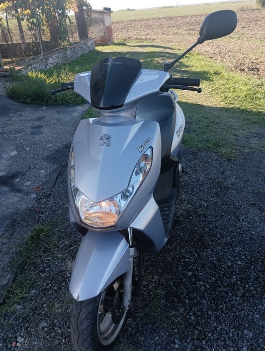 Скутер PEUGEOT Kisbee