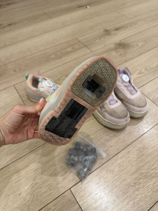 Роликовые кроссовки