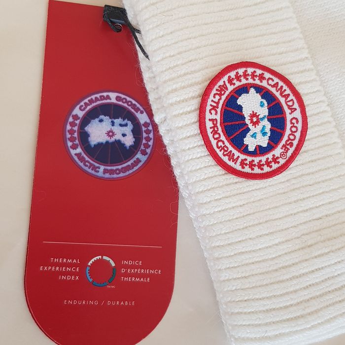 Caciula C a n a d a G o o s e, Alba, lana