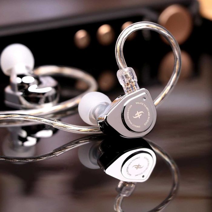 Simgot EW200 универсальные IEM с детальным звучанием для музыки и игр