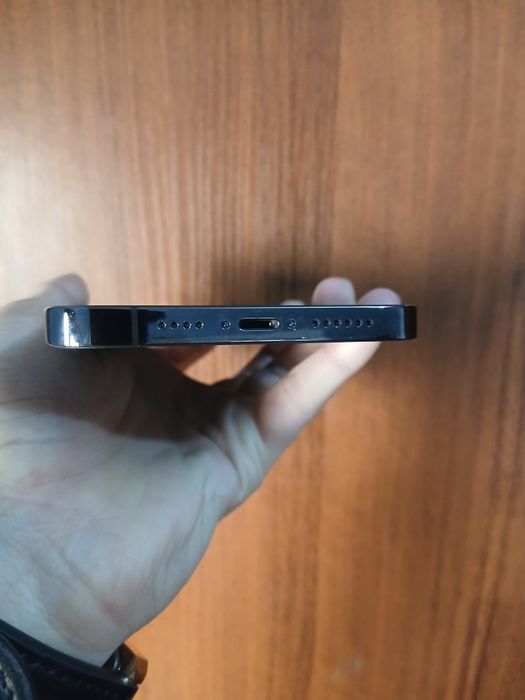 Iphone 12pro max sotiladi