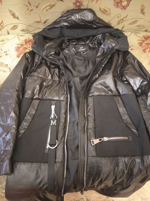 Продам осеннюю куртку