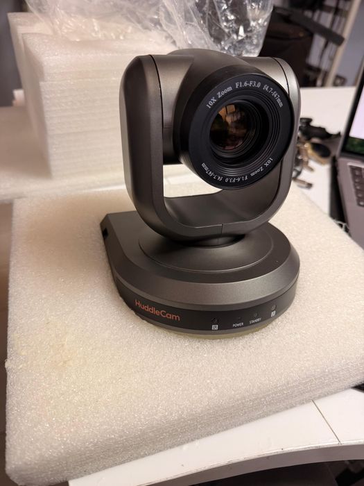 camera de conferință HuddleCam