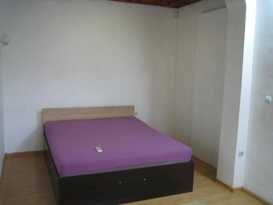 Дава се под наем Къща в Варна, Възраждане 1 - 225 кв.м за 1019.49 € - Снимка #11