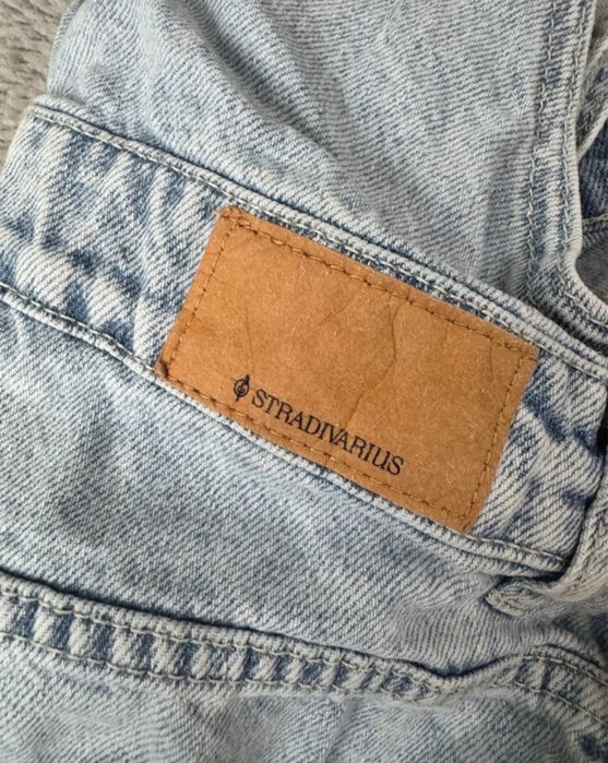 Salopeta blugi Stradivarius dama marimea M eur 38