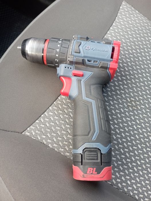 Продам шуруповёрт
