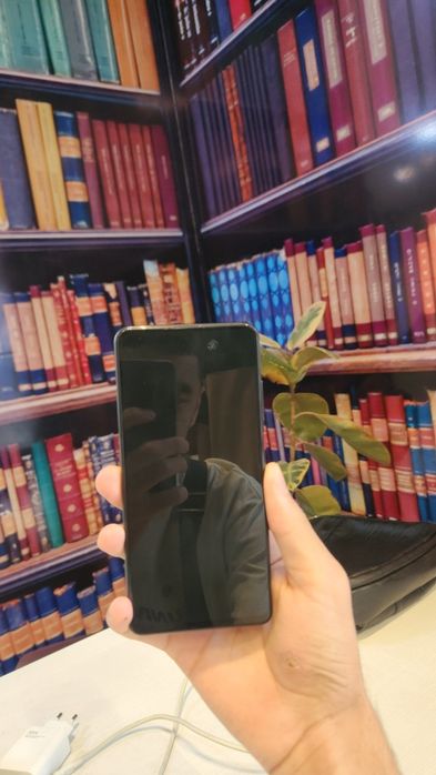 Xiaomi 9T sotiladi ideal obmen bor