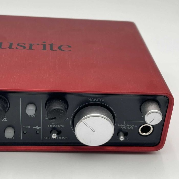 Placa de sunet Focusrite Scarlett 2i4 impecabila