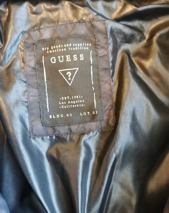 Оригинално зимно яке Guess