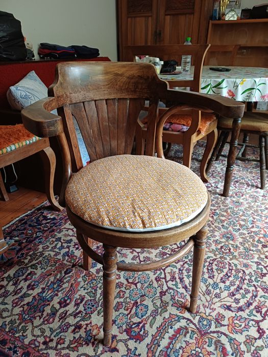 Ретро/старинни столове