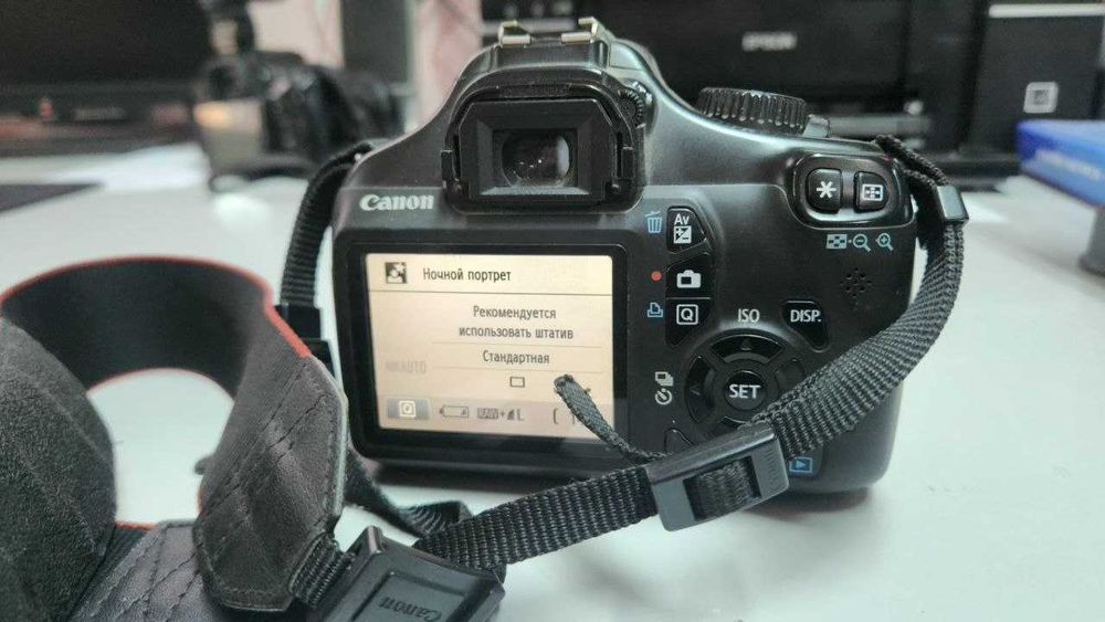 Canon 1100D срочно сотилади! Хеч кандай айби йук.