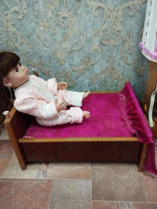 Продам кровать для кукол