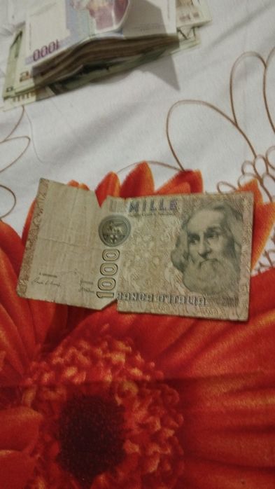 Bancnote vechi in stare bun