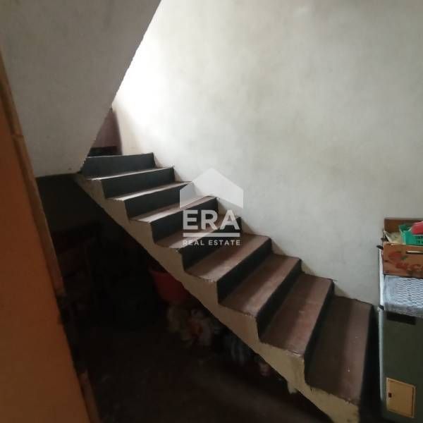 ЕРА Фаворит продава къща с двор в с. Дружево