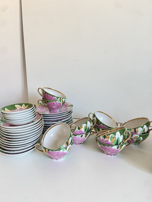 Продам сервиз Дулево на 12 персон