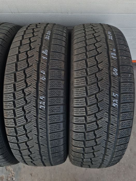 Зимни гуми 4 броя ZEETEX WH1000 Suv 225 60 R18 дот 2220