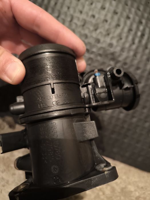 Дроселова клапа2.0,2.2 HDI Ситроен,Пежо,Ланчия,Форд,Волво