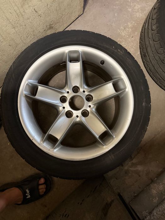 Летни гуми Kormoran 235/45/17 (DOT 2017) с джанти 17" Styling 49  5х120 (74.1 мм) за BMW E39