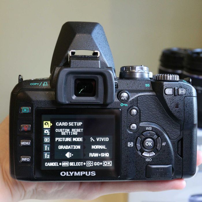 Камера Olympus E-510 с двумя объективами в идеале