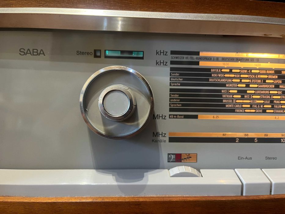 Radio pe lampi Saba Freudenstadt 15M Stereo