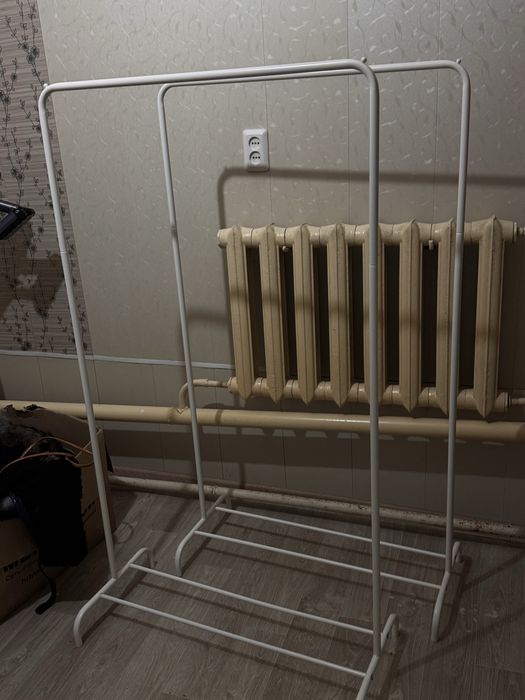 Продам стойки для одежды