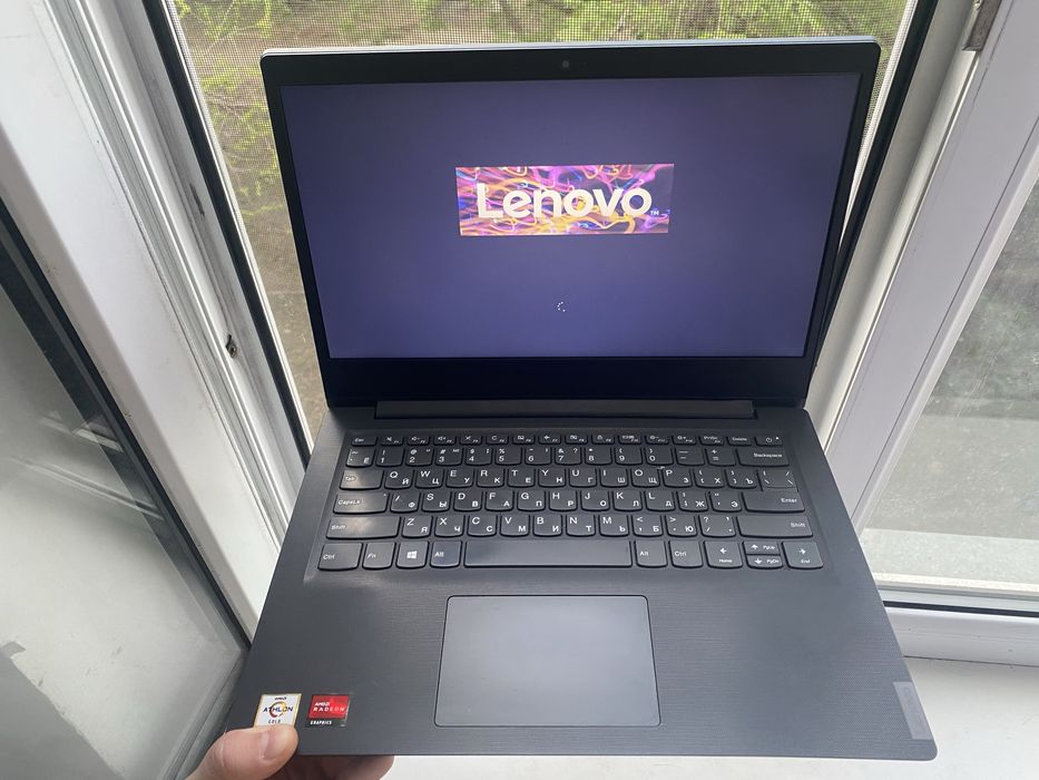 Lenovo ноутбук  .