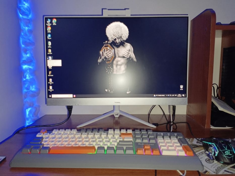 Компьютер продам срочно  моноблок еверель