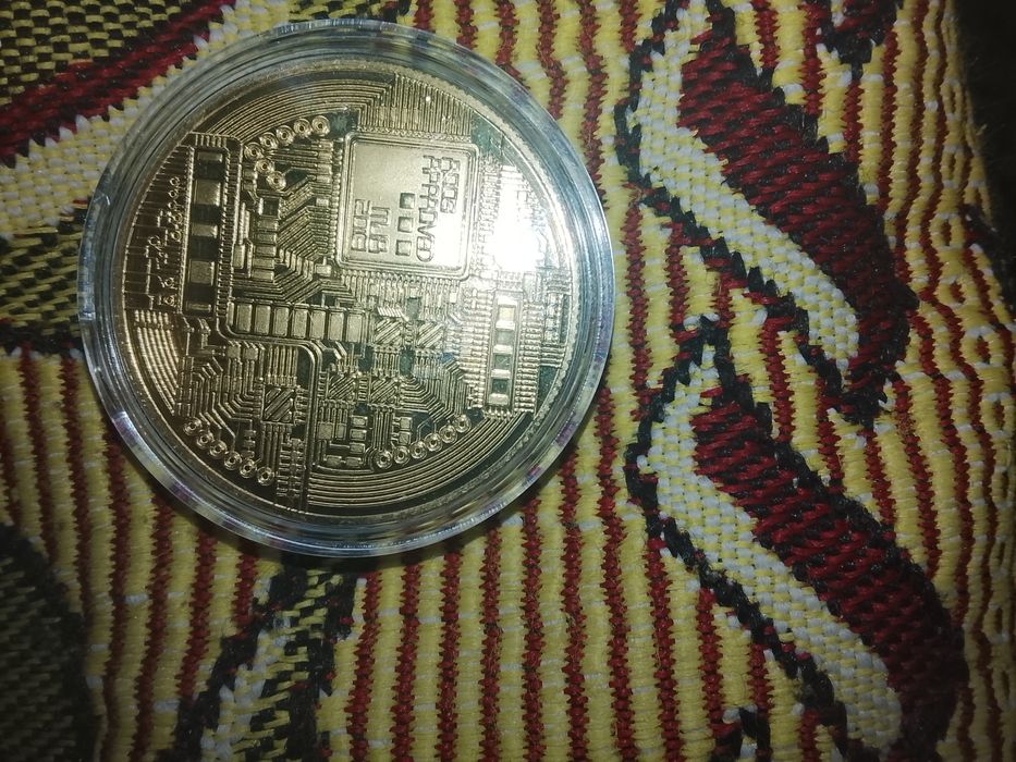 Продам биткоен..