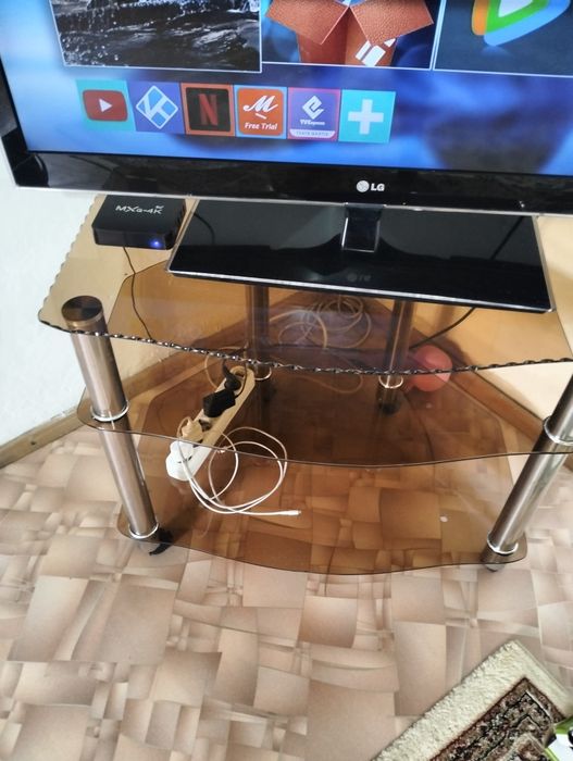 Продам срочно телевизор с интернетом