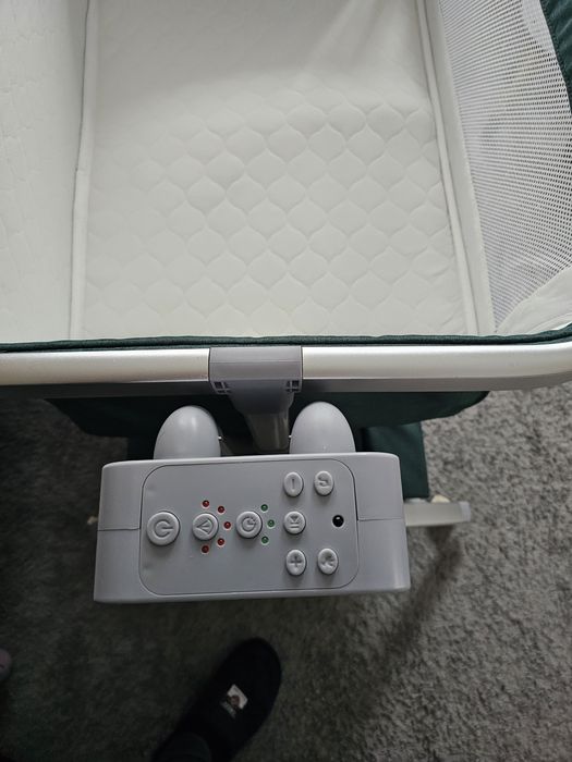 Електрическо люлеещо легло