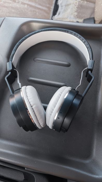 Наушник без проводной