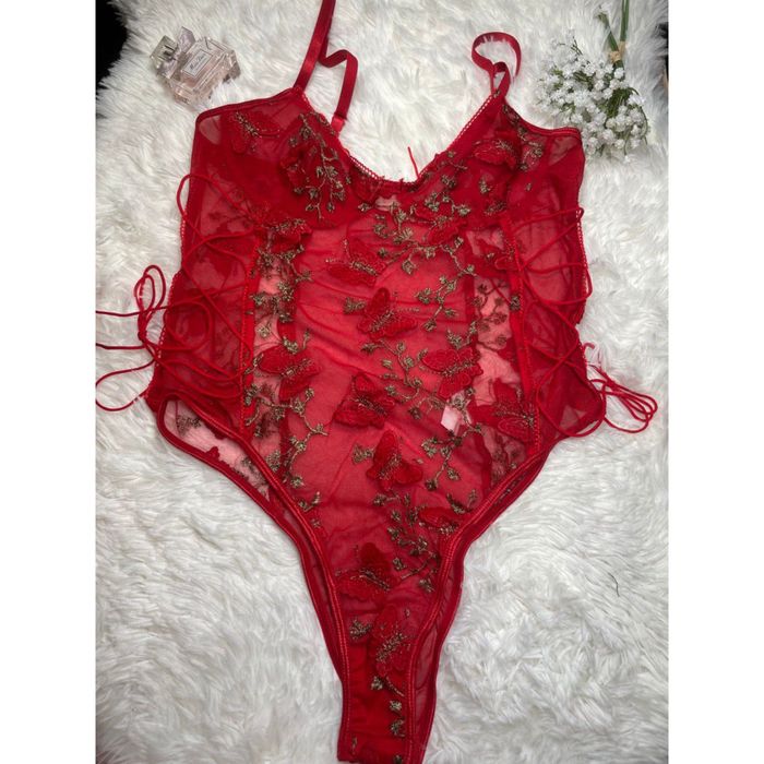 Body si lenjerii sexy