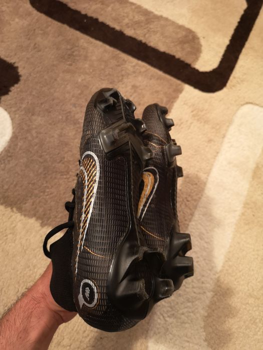 Vând ghete de fotbal Nike Mercurial Superfly 8 Pro FG in stare foarte bună