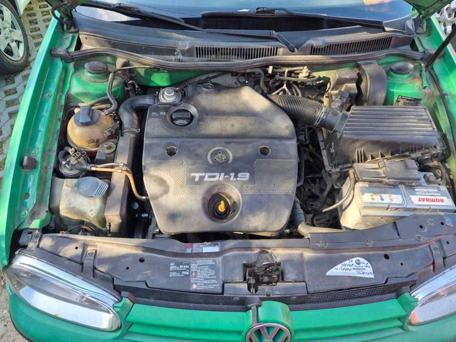 VOLKSWAGEN Golf 2000 — imagine 5