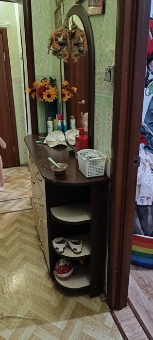 Шкаф прихожая с зеркалом+ большой комод с зеркалом