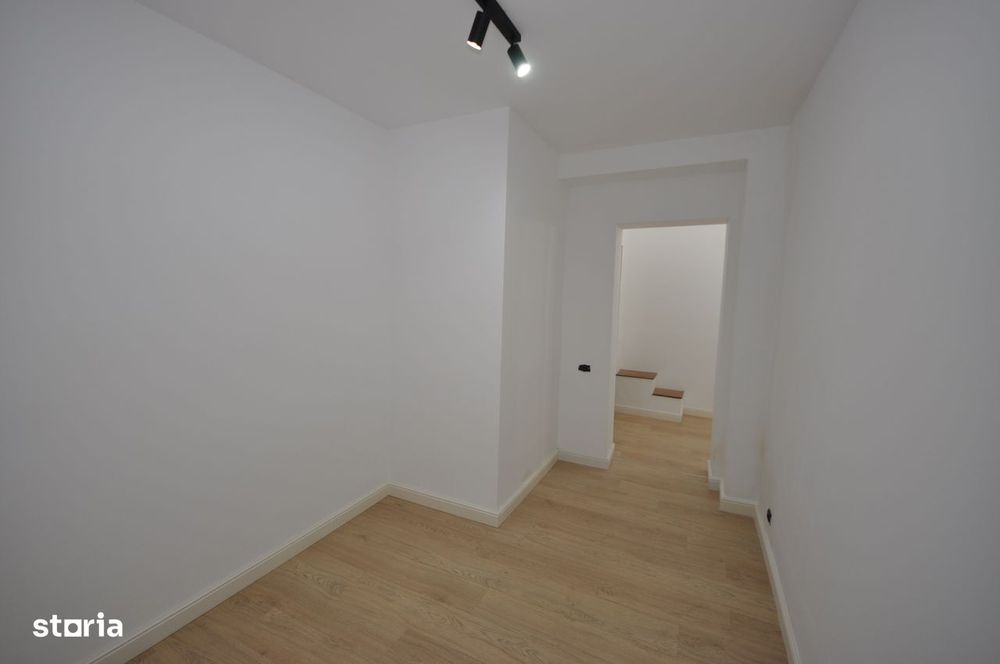 Apartament cu 3 Camere Potrivit pentru Birou - Victoriei