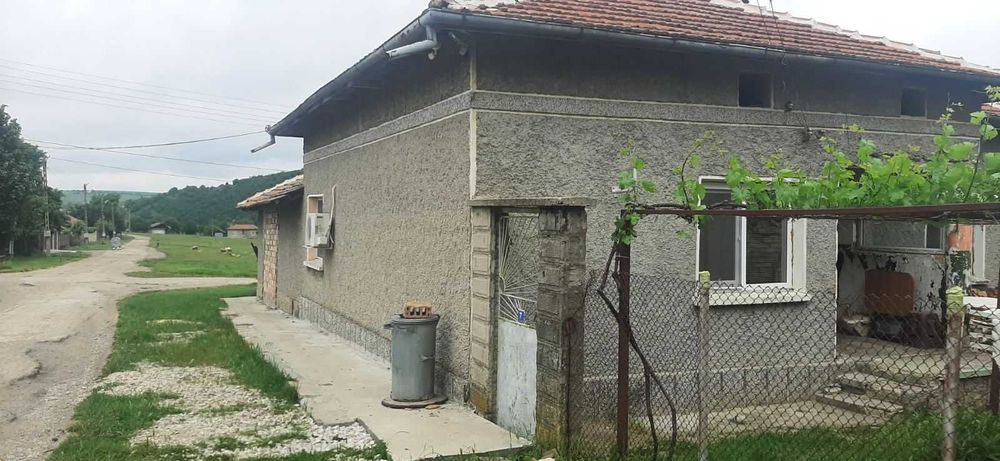 Едноетажна къща, с.Камбурово